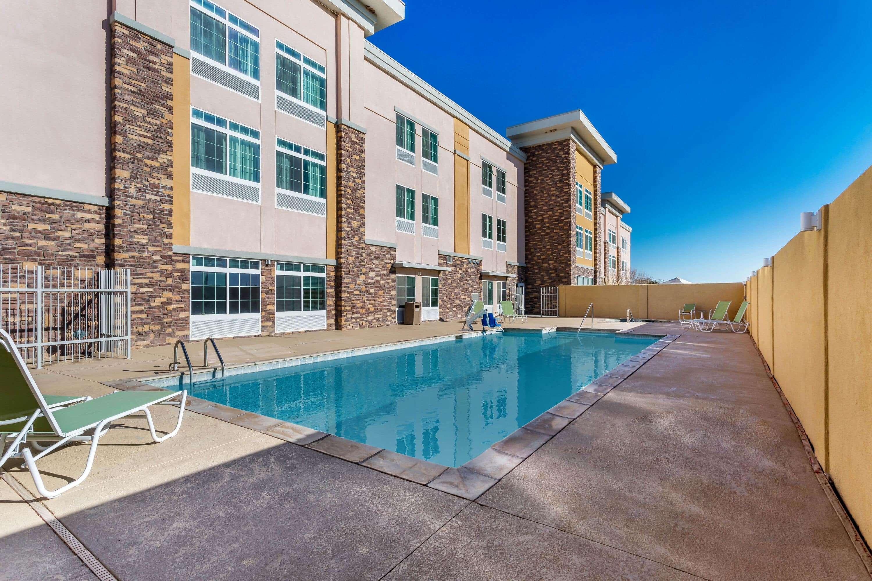 La Quinta By Wyndham Monahans Exterior photo