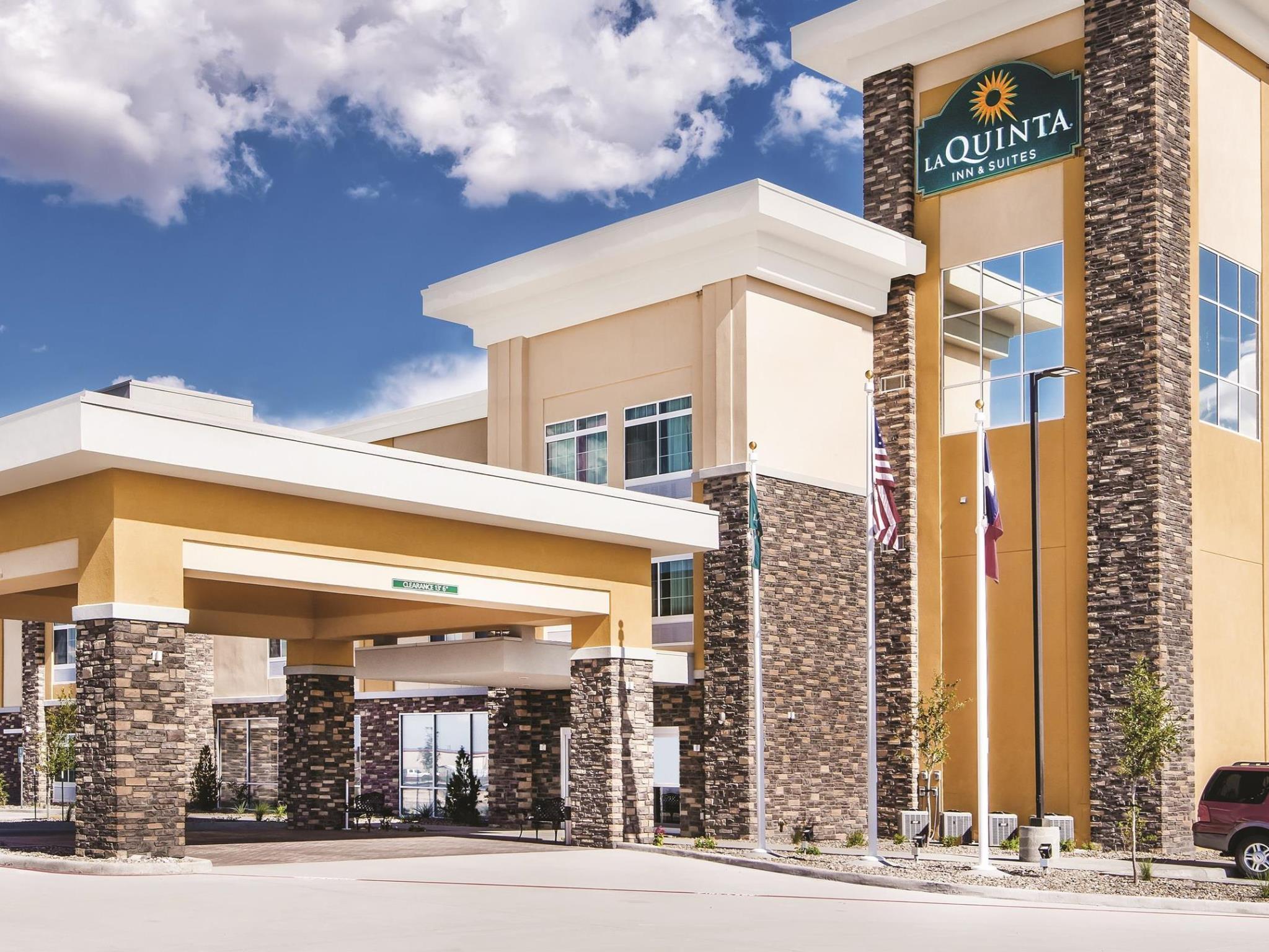 La Quinta By Wyndham Monahans Exterior photo