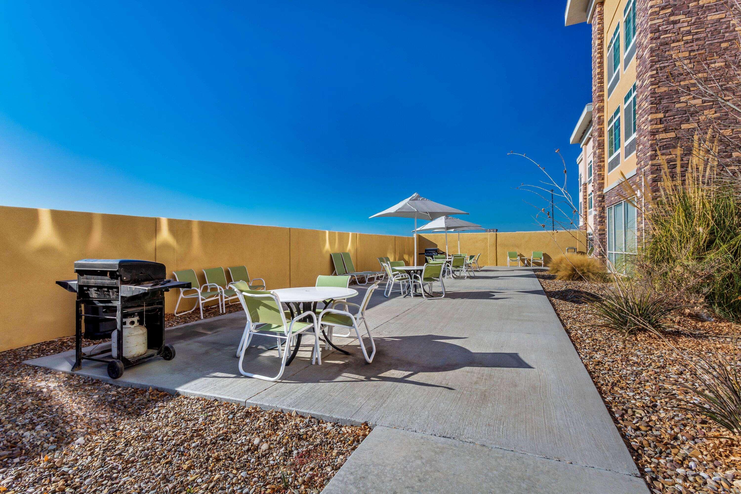 La Quinta By Wyndham Monahans Exterior photo