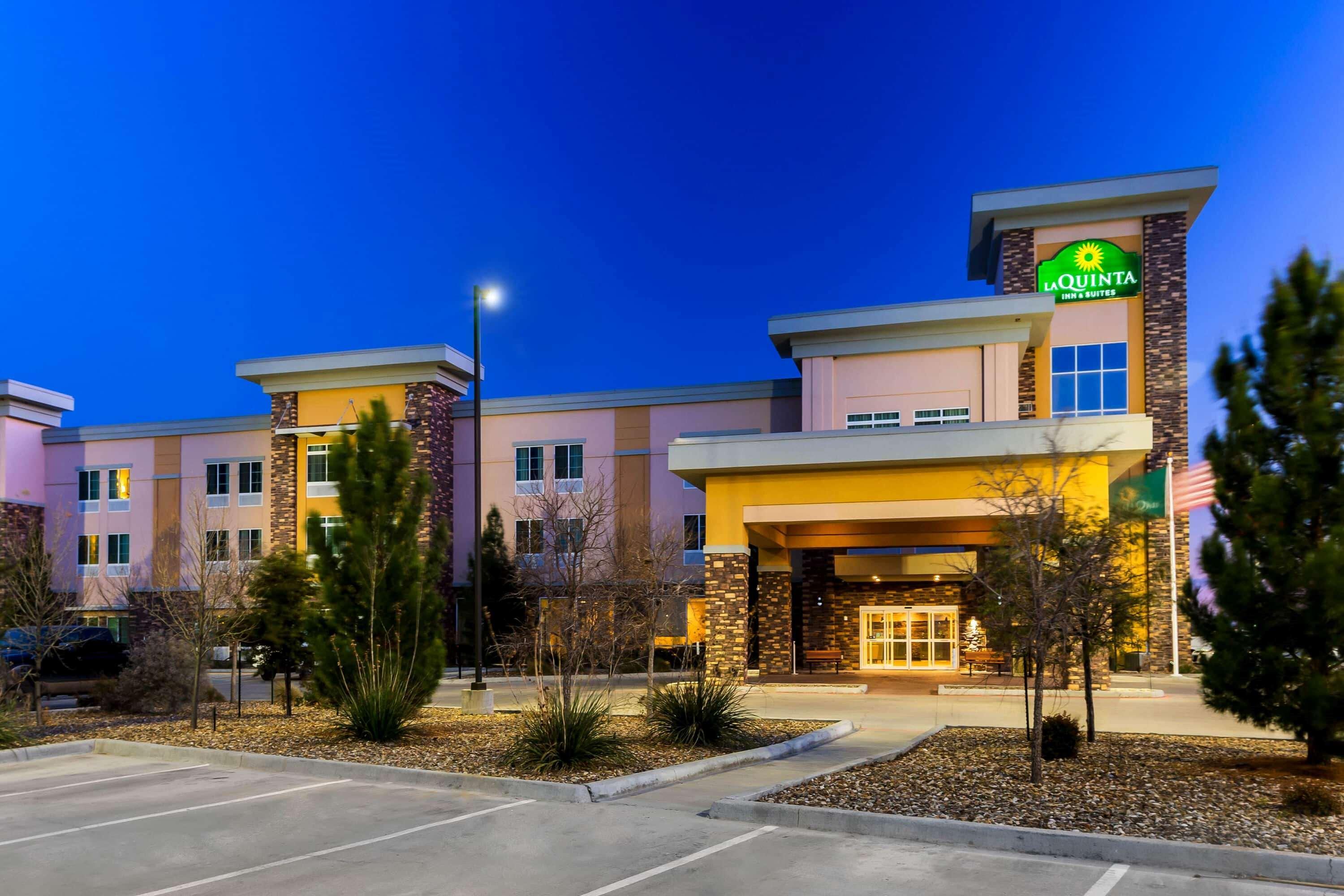 La Quinta By Wyndham Monahans Exterior photo