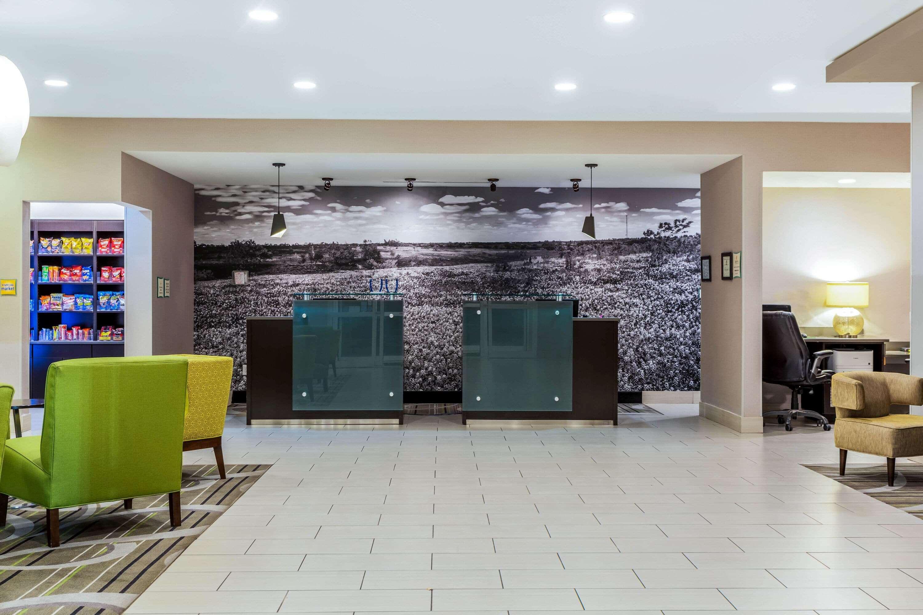 La Quinta By Wyndham Monahans Exterior photo