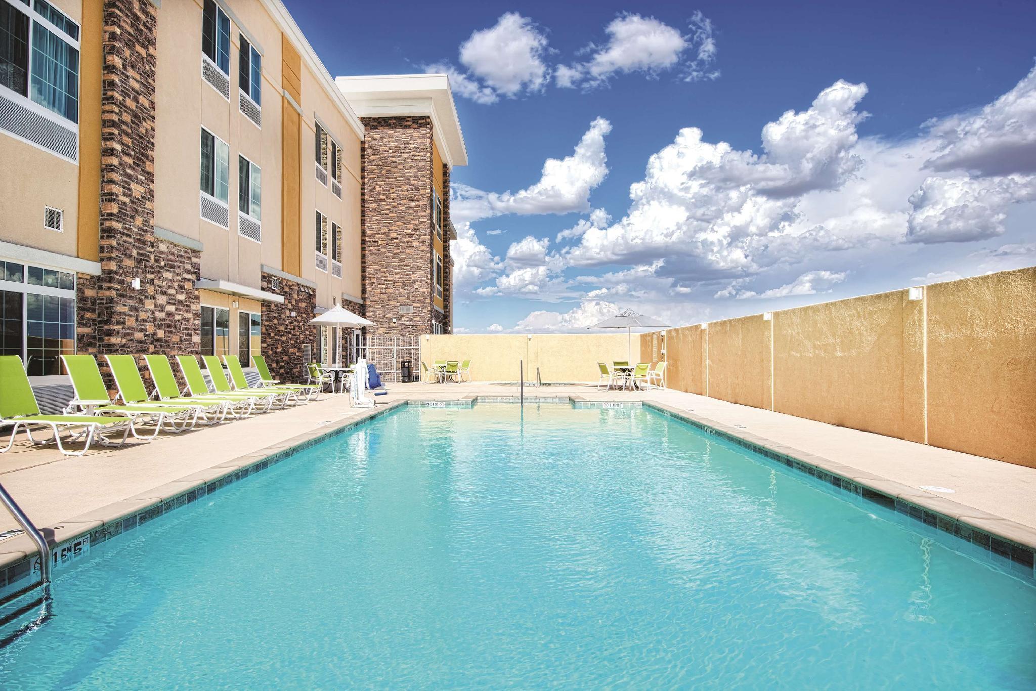 La Quinta By Wyndham Monahans Exterior photo